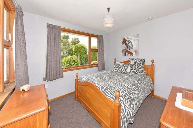 Photo of property in 16 Adams Place, Woolston, Christchurch, 8023