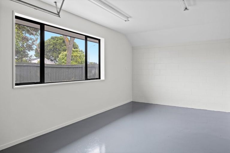 Photo of property in 56 Forest Drive, Parklands, Christchurch, 8083