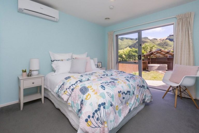 Photo of property in 4 Ronald Scott Grove, Riverstone Terraces, Upper Hutt, 5018