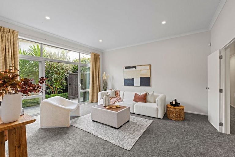 Photo of property in 15a Westburn Terrace, Burnside, Christchurch, 8041
