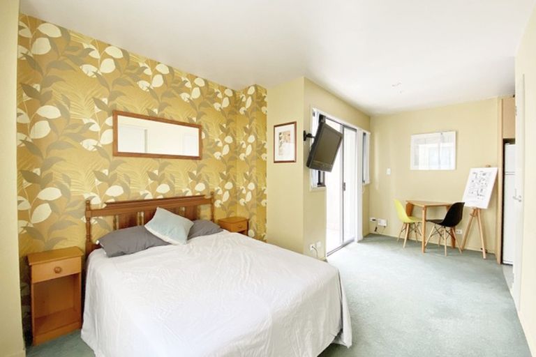 Photo of property in Oxford Apartments, 4a/13 Mount Street, Auckland Central, Auckland, 1010