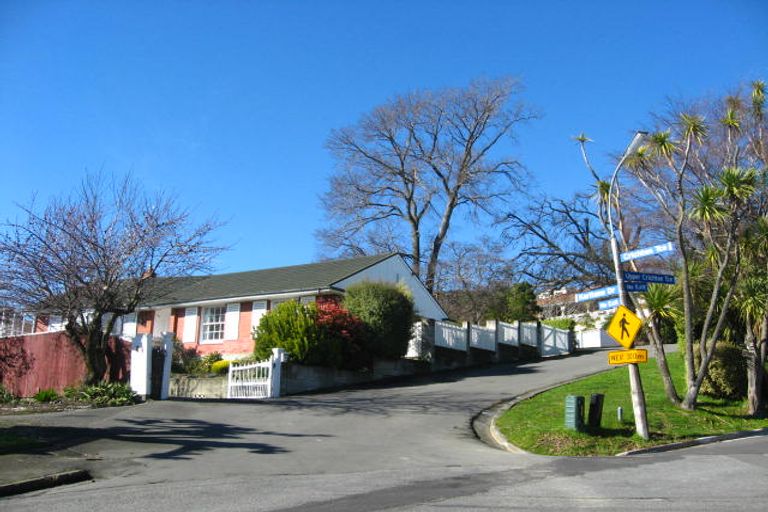 Photo of property in 8 Karitane Drive, Cashmere, Christchurch, 8022