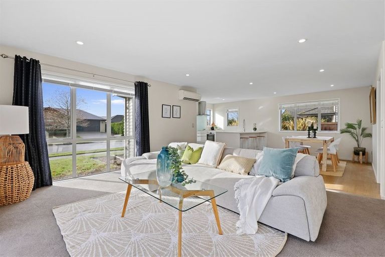 Photo of property in 6 Handley Crescent, Wigram, Christchurch, 8042