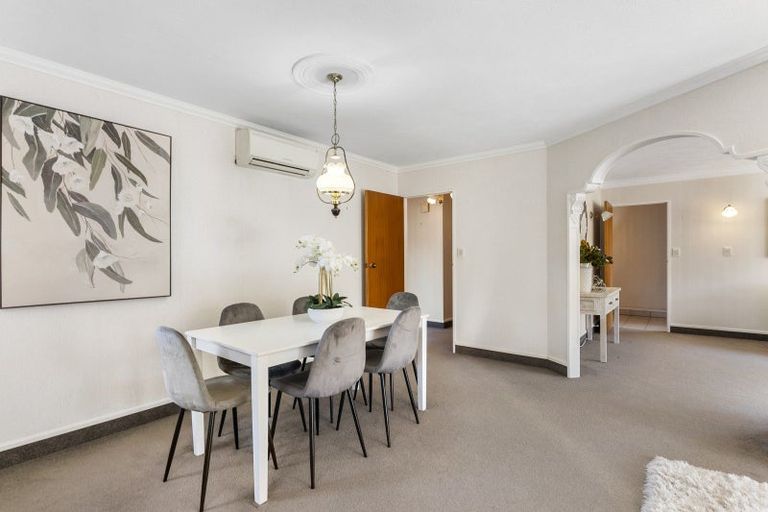 Photo of property in 3 Comeskey Grove, Elderslea, Upper Hutt, 5018