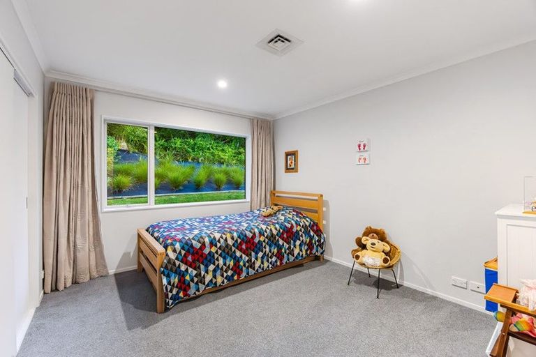 Photo of property in 343 Glenvar Road, Long Bay, Auckland, 0630