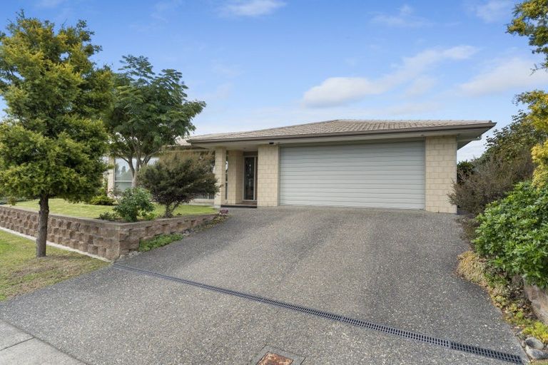 Photo of property in 24 Sue Avenue, Otaki, 5512
