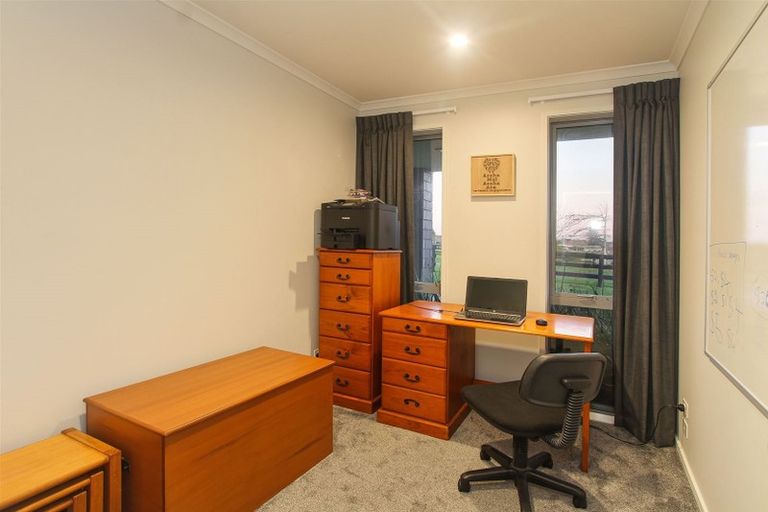 Photo of property in 1 Martingale Drive, Kingseat, Papakura, 2580