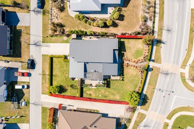 Photo of property in 4 Sunnyside Lane, Wanaka, 9305