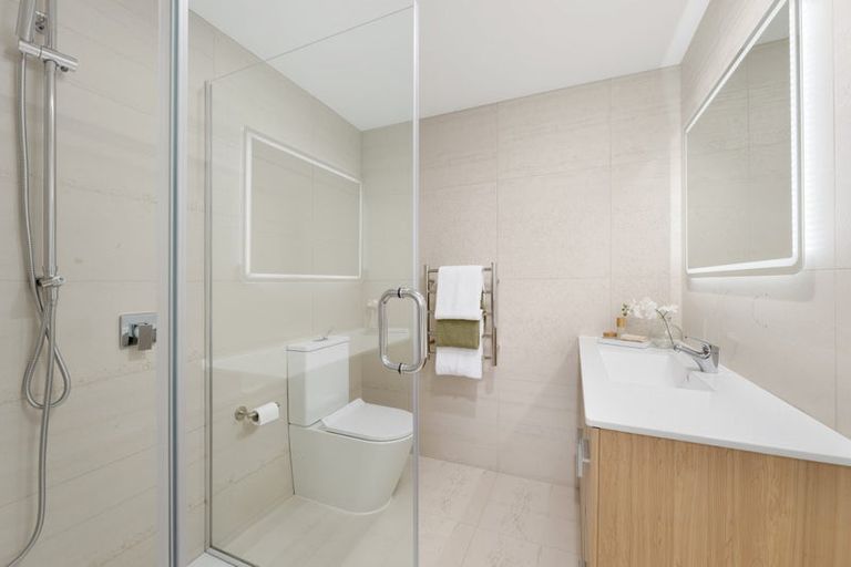 Photo of property in 34 Cyclarama Crescent, Massey, Auckland, 0614