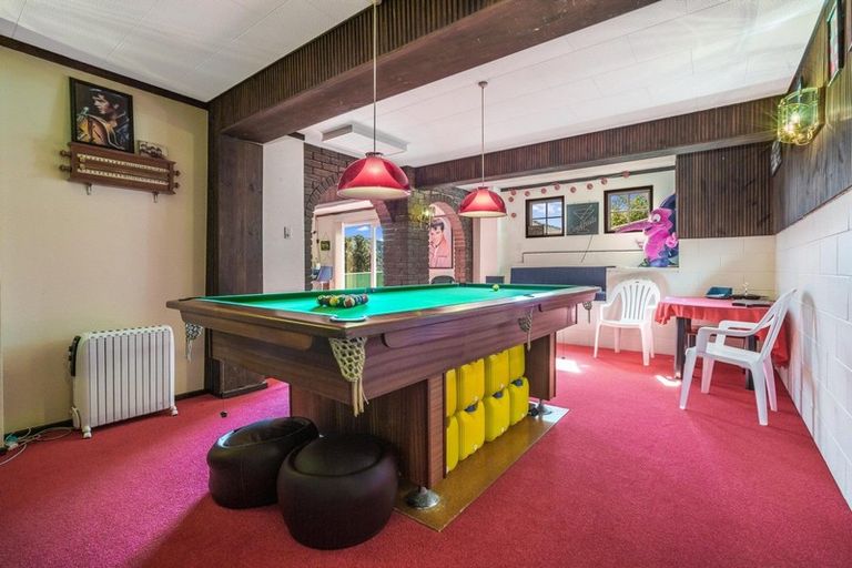 Photo of property in 2 Spicer Place, Tawa, Wellington, 5028