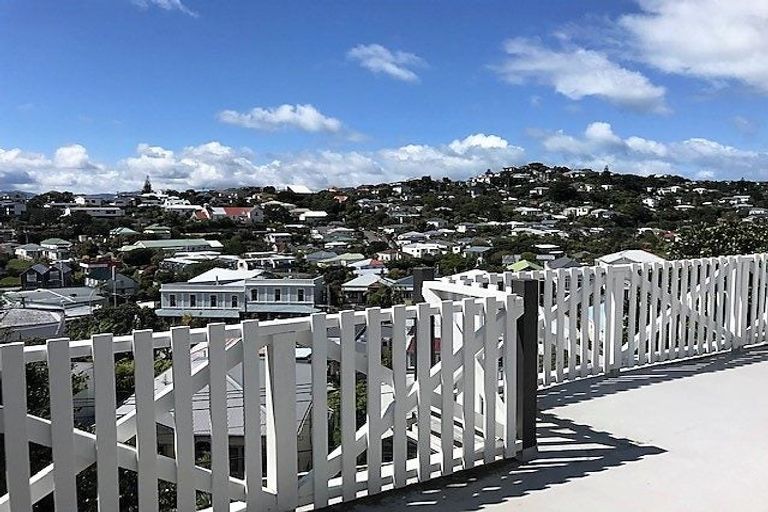 Photo of property in 19 Charlotte Avenue, Brooklyn, Wellington, 6021