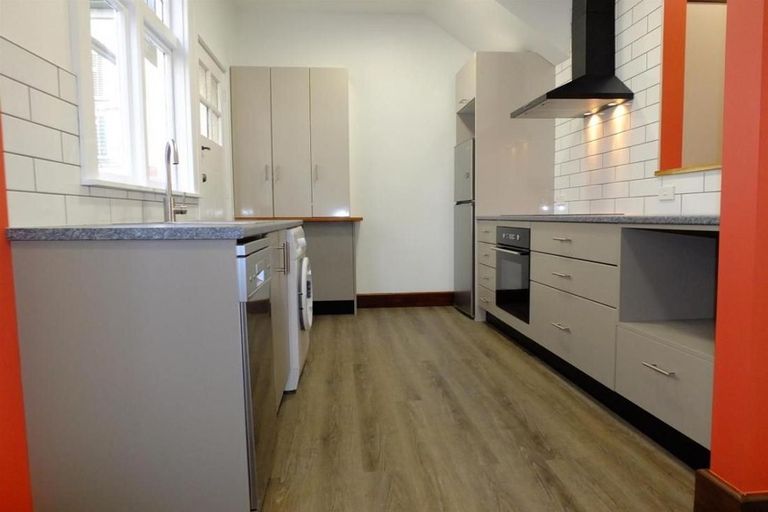 Photo of property in 49 Cambridge Terrace, Christchurch Central, Christchurch, 8013