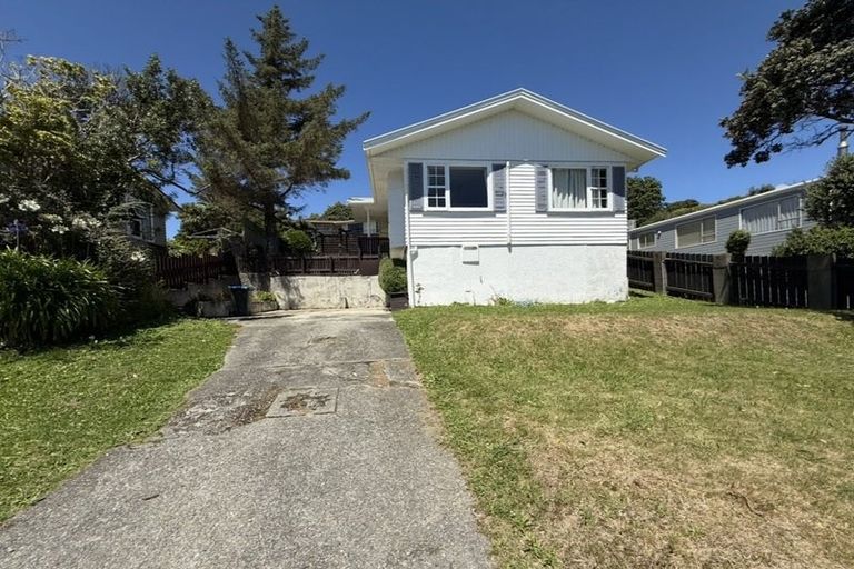 Photo of property in 117 Conclusion Street, Ascot Park, Porirua, 5024
