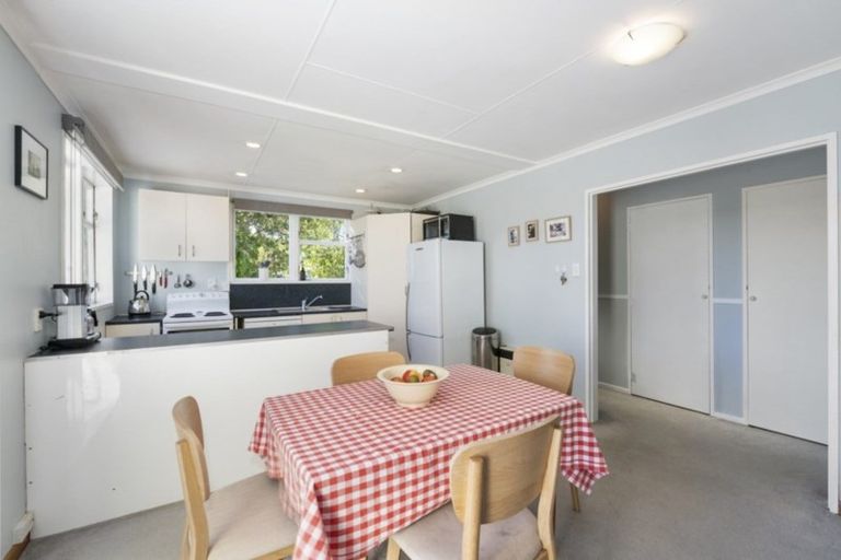Photo of property in 76 Lord Street, Stokes Valley, Lower Hutt, 5019