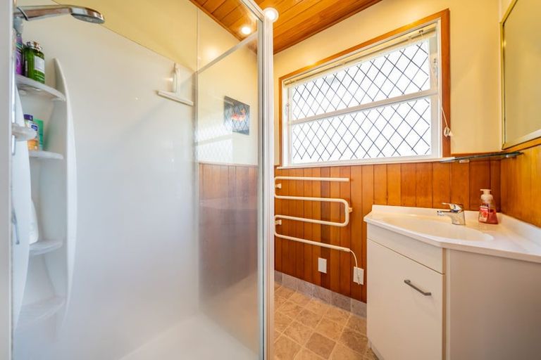 Photo of property in 48 Kashmir Avenue, Clouston Park, Upper Hutt, 5018