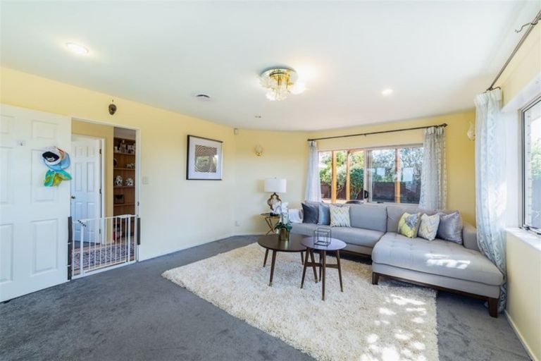 Photo of property in 143 Sturges Road, Henderson, Auckland, 0612