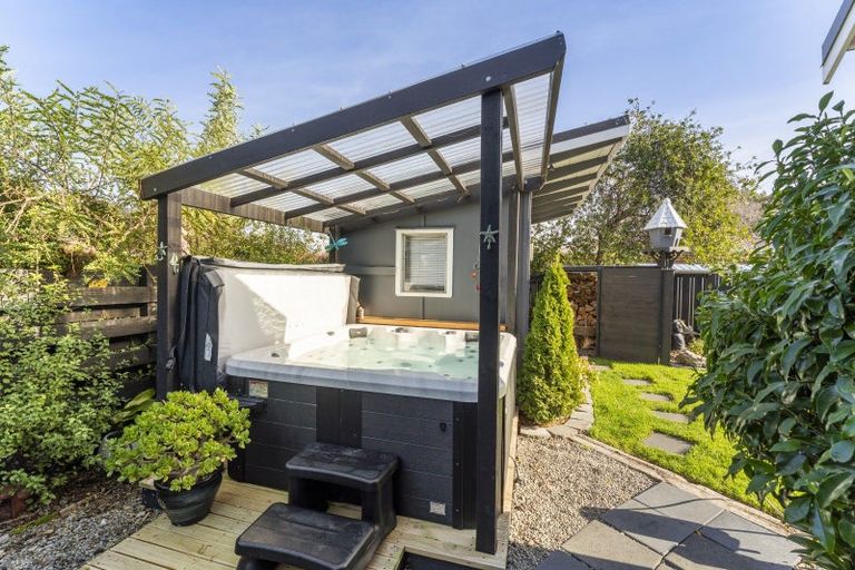 Photo of property in 3 Alexander Street, Waikanae, 5036