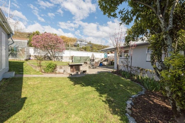 Photo of property in 11 Kauri Street, Stoke, Nelson, 7011