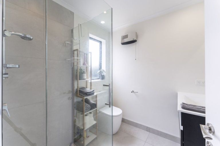 Photo of property in 18 Grey Way, Russley, Christchurch, 8042