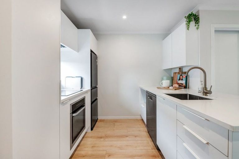 Photo of property in 12 Mata Lane, Stanmore Bay, Whangaparaoa, 0932