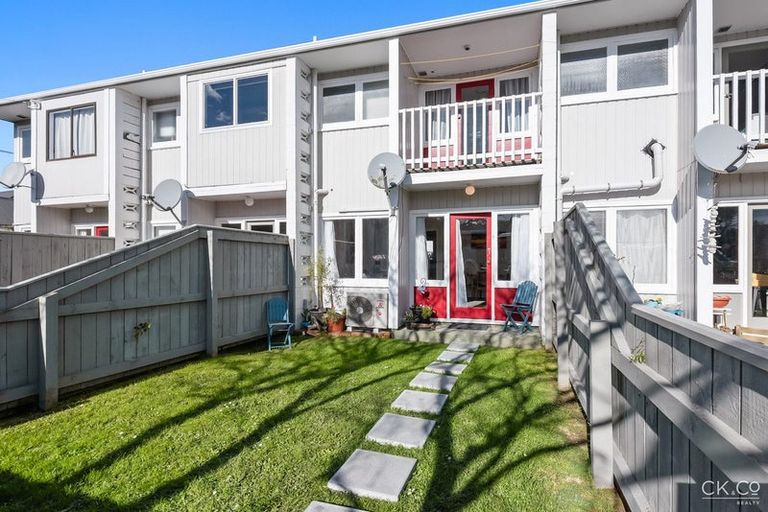 Photo of property in 3/6-8 Keys Street, Elderslea, Upper Hutt, 5018