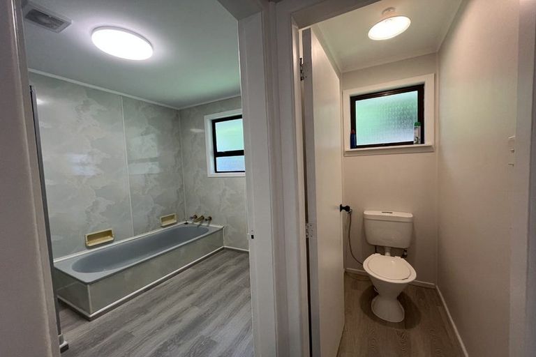 Photo of property in 83 Awanui Street, Merrilands, New Plymouth, 4312