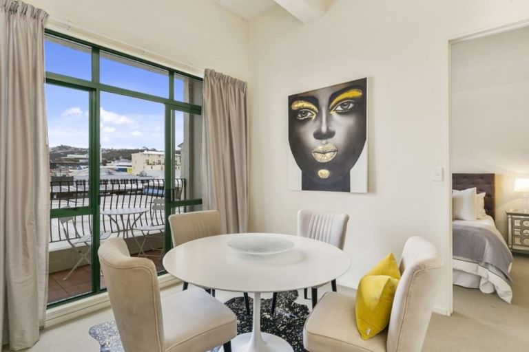 Photo of property in Tennyson Apartments, 14/25 Tennyson Street, Te Aro, Wellington, 6011