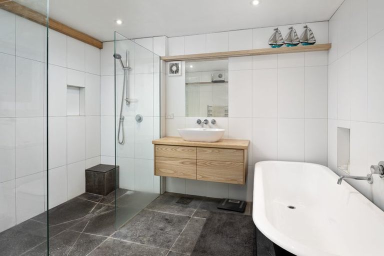 Photo of property in 786 Queen Charlotte Drive, Havelock, Picton, 7281