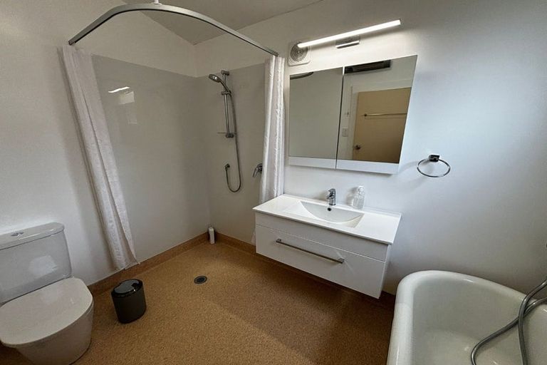 Photo of property in 32 Bonithon Avenue, Moturoa, New Plymouth, 4310