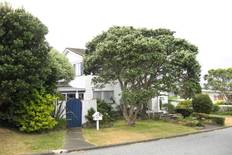 Photo of property in 29 Kingston Heights Road, Kingston, Wellington, 6021