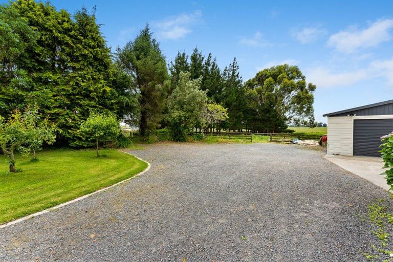 Photo of property in 178 Waikawa Beach Road, Manakau, Levin, 5573