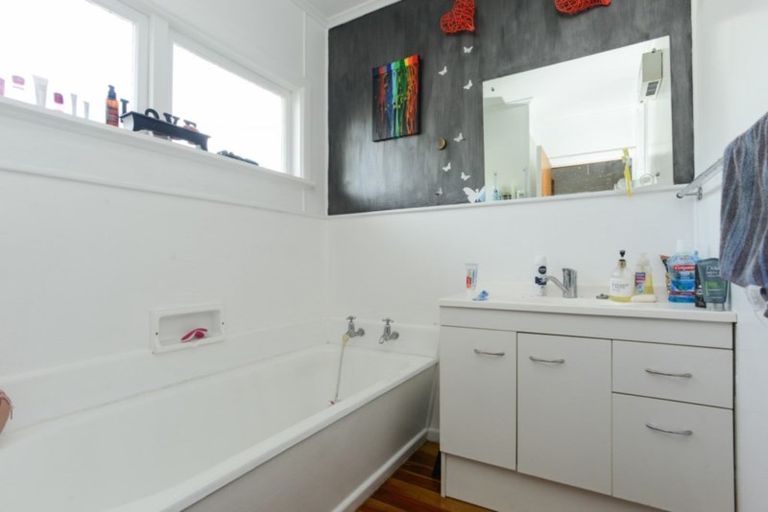 Photo of property in 9 Wycliffe Street, Onekawa, Napier, 4110