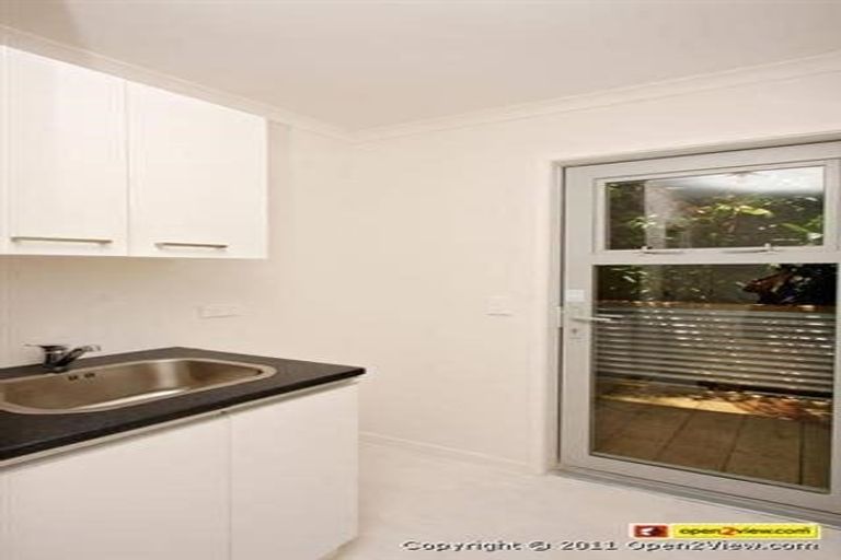 Photo of property in 12a Winstone Place, Highlands Park, New Plymouth, 4312