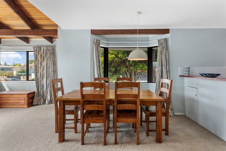 Photo of property in 14 Pitau Road, Mount Maunganui, 3116