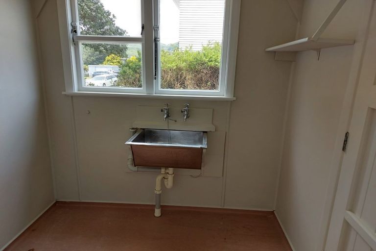 Photo of property in 42-44 Cheshire Street, Cannons Creek, Porirua, 5024
