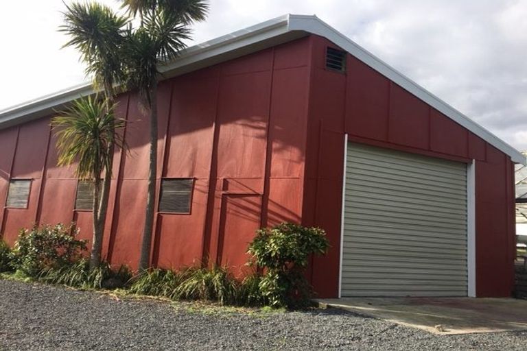 Photo of property in 135 Chamberlain Road, Bombay, 2675