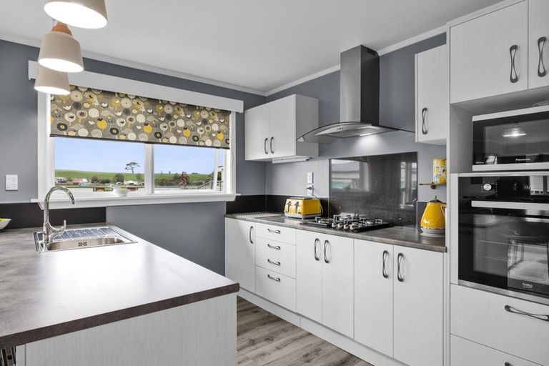 Photo of property in 108 Stanners Street, Eltham, 4322