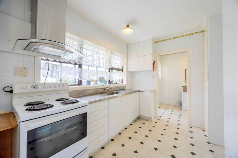 Photo of property in 2/1 Meadowvale Avenue, Forrest Hill, Auckland, 0620