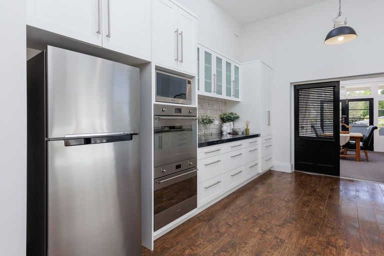 Photo of property in 2 Hunter Crescent, Waimate, 7924