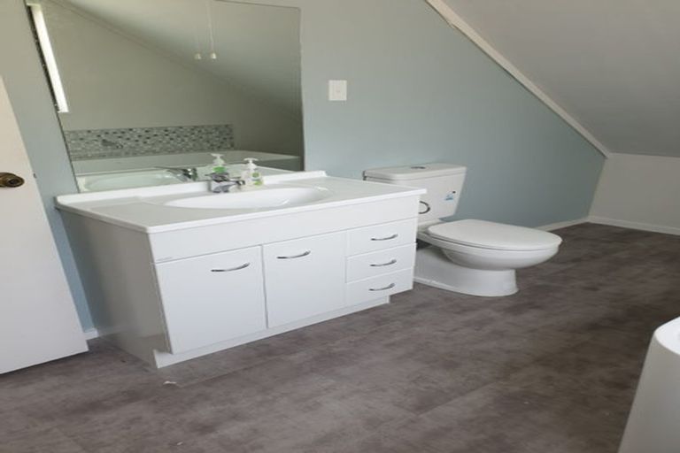 Photo of property in 49b Viewmont Drive, Harbour View, Lower Hutt, 5010