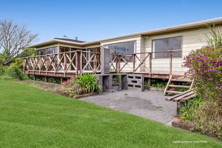 Photo of property in 114b Riversdale Drive, Merrilands, New Plymouth, 4312