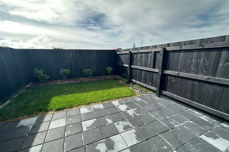 Photo of property in 5/66 Metcalfe Road, Ranui, Auckland, 0612