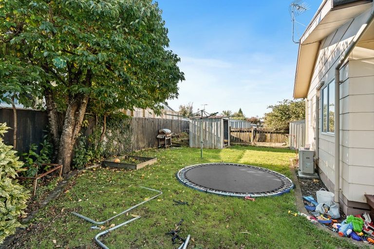 Photo of property in 8b Kupe Drive, Carterton, 5713