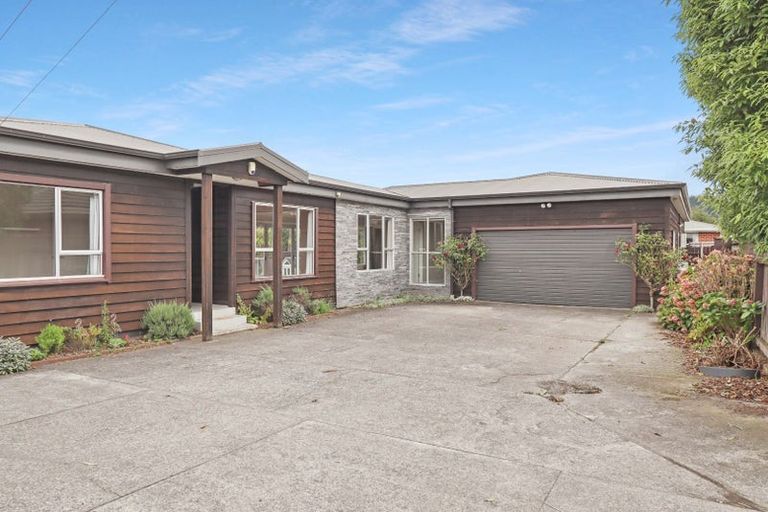 Photo of property in 270a Fergusson Drive, Heretaunga, Upper Hutt, 5018