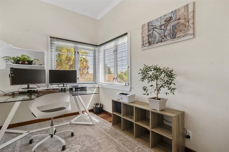 Photo of property in 50 Lee Street, Te Puke, 3119