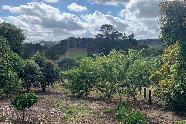 Photo of property in 289 Upland Road, Tarurutangi, New Plymouth, 4372