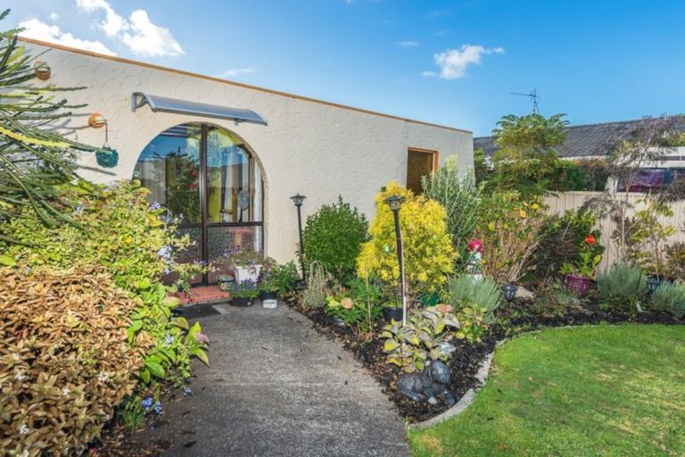 Photo of property in 15 Akepiro Place, Tawhero, Whanganui, 4501