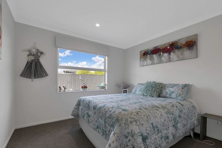 Photo of property in 12 Lewis Close, Rangiora, 7400