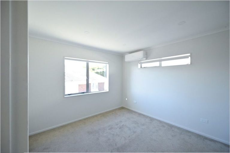 Photo of property in 69b Great South Road, Manurewa, Auckland, 2102
