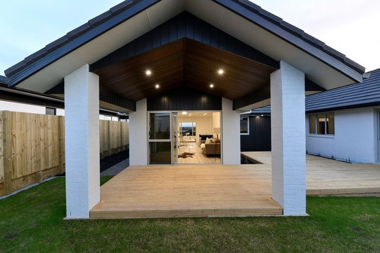 Photo of property in 5 Kapua Crescent, Rototuna North, Hamilton, 3210